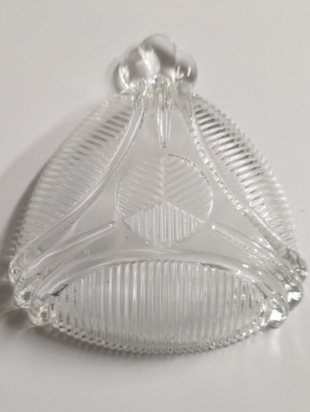 Clear Glass Ribbed Triangular Dish - Picture 2 of 4